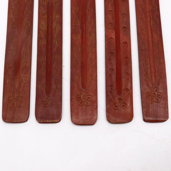 Drevený Stojan - Vyrezávaný 26cm - Mangové Drevo