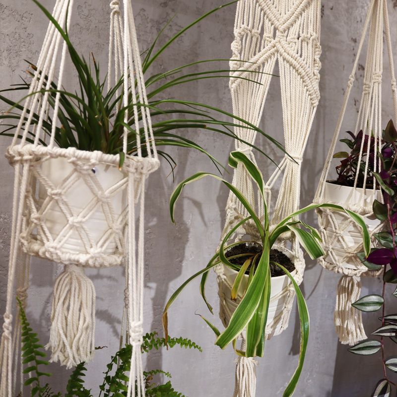 Macramé Závesný Držiak na Kvetináč - Malý Kvetináč