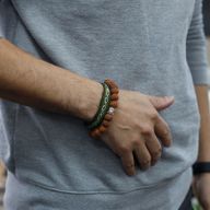 Rudraksha Mala Buddha  Náramok  - Hnedý