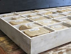 Rustikálne Písmená z Drevenej Kôry - Display Box & Štartér 40 x 12 Velkosť 7cm