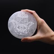 Stredná Selenitová Podložka 10cm - Hamsa