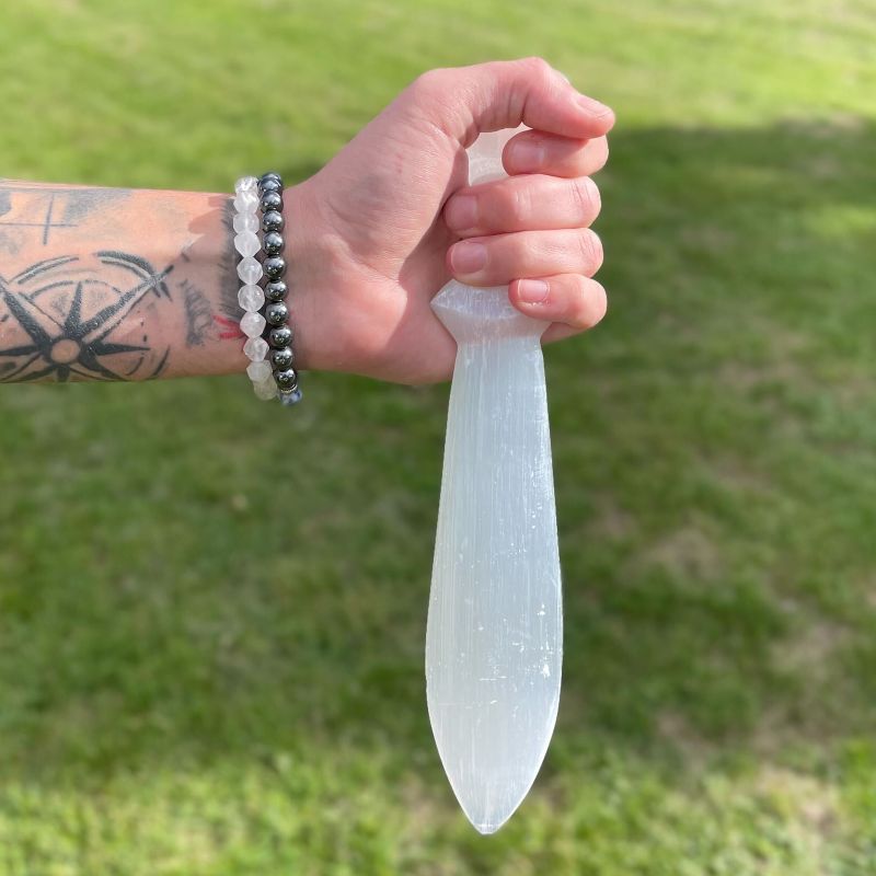 Selenitový Veľký Rituálny Nôž - Špirála (25cm)