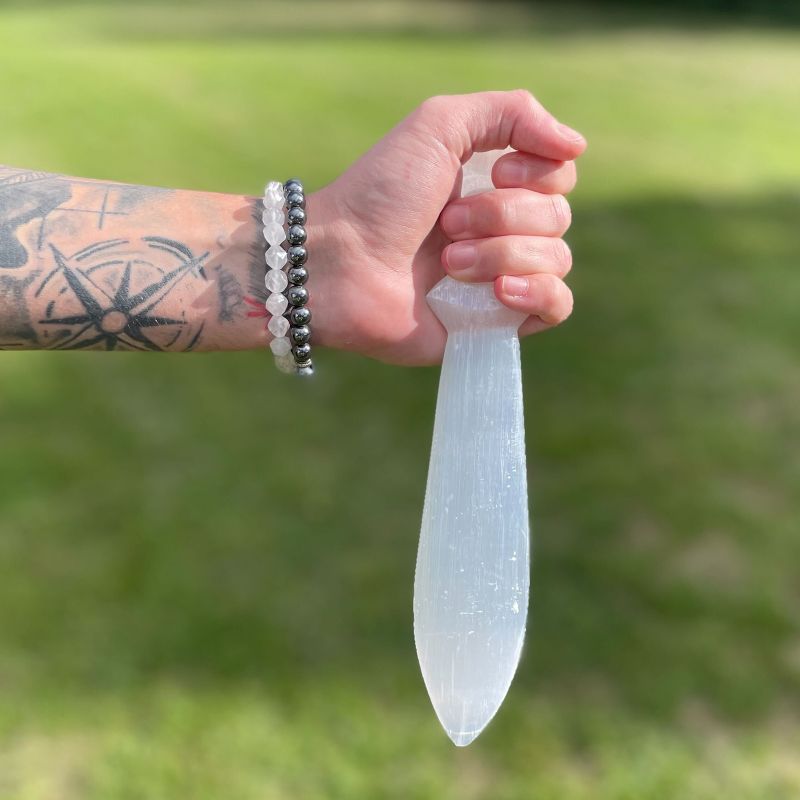 Selenitový Veľký Rituálny Nôž - Špirála (25cm)