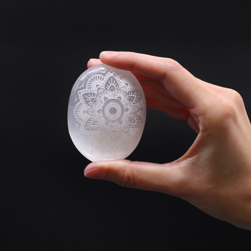 Selenitový Kameň - Gravírovaná Mandala