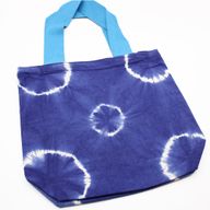 Prírodná Bavlnená Taška Tye-Dye (8 oz) – 38 x 42 x 12 cm – Modré Krúžky – Modré Ramienka