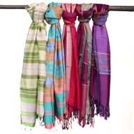 Veľké Indické Boho Šatky - 75x180cm - Odtiene Fialovej