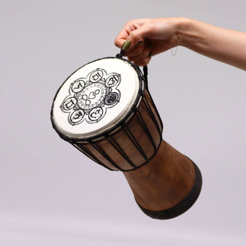 Ručne Vyrobený Bubon Djembe - Výška 30cm