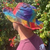 Záplatovaný a Drôtený Klobúk z Konope a Bavlny Boho Festival - Tie Dye