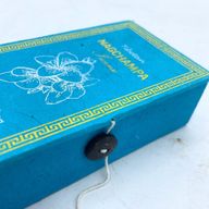 Darčeková Sada Himalájskeho Kadidla Sugandhit Dhoop  - Nag Champa