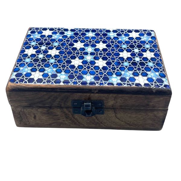 Stredná Drevená Krabička s Keramickou Glazúrou - 15x10x6cm - Modré Hviezdy