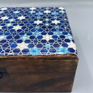 Veľká Drevená Krabička s Keramickou Glazúrou - 20x15x7.5cm - Modré Hviezdy