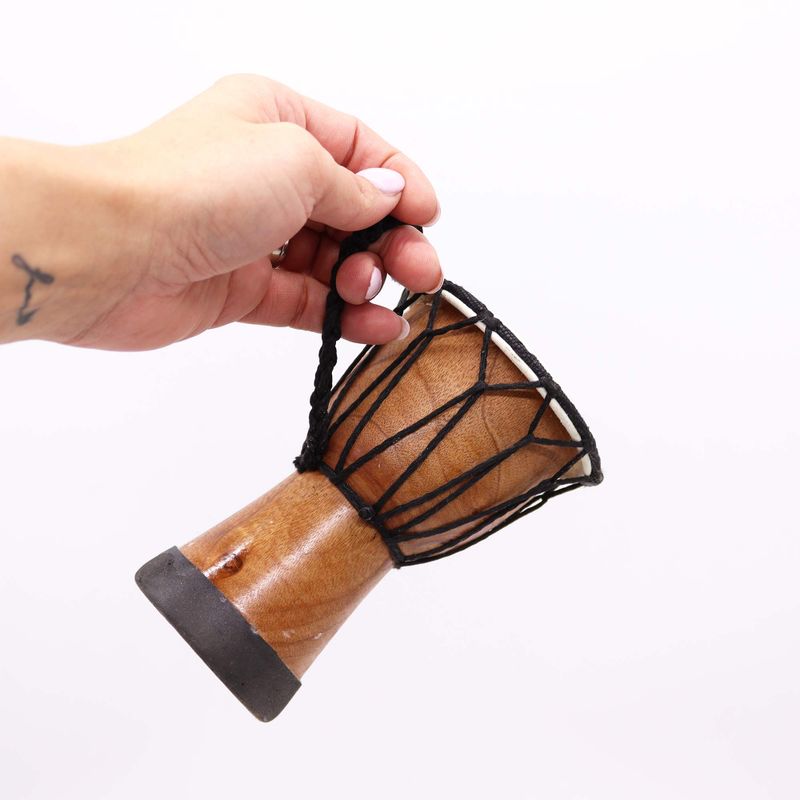 Ručne Vyrobený Bubon Djembe - Výška 15 cm