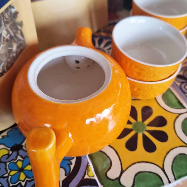 Bylinkový Oranžový Čajový Set - Čajník a Štyri Šálky