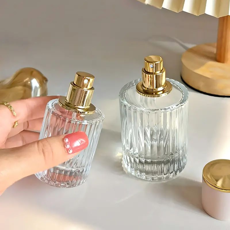 Okrúhla Rebrovaná Sprejová Fľaša s Uzáverom 50ml - Púdrová Modrá