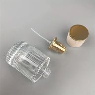 Okrúhla Rebrovaná Sprejová Fľaša s Uzáverom 30ml - Červená