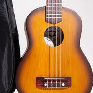 Ručne Vyrábané Ukulele - Oranžová Povrchová Úprava s Tieňovaním (4 struny)