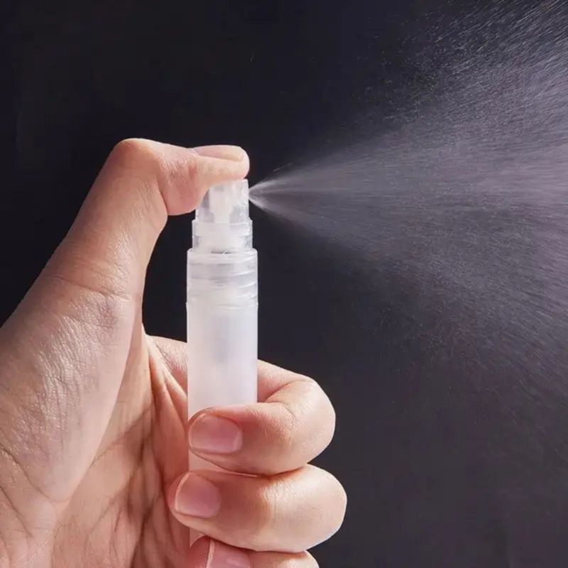 Vreckový Sprej na Doplnenie Parfumov Plastový 10 ml - (12 náhodných farieb)