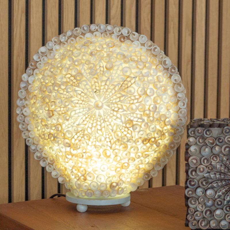 Boho Morské Mušľové Tienidlo - Veľké Vzorované Okrúhle - 30 cm