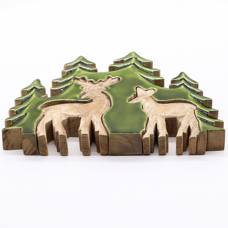 Stratený v Lese - Drevená 3D Dekorácia Dva Jelene v Lese - 18x23cm
