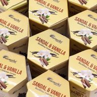 Balenie 10 kusov  Masala Vonných Kužeľov Tečúci Dym - Santalové drevo & Vanilka