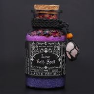 Starodávny Čarodejnícky Kúpeľný Elixír a Amulet z Ruženínu – Láska