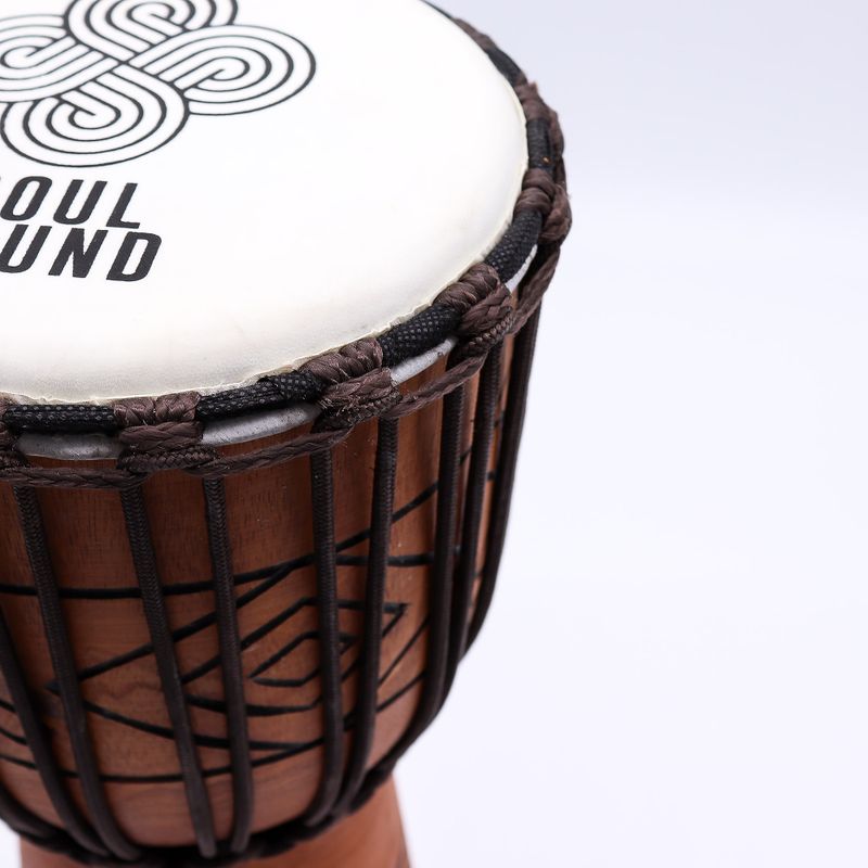 Stredný Profesionálny Djembe Bubon – Nízky Tón – Stredný 40 cm (18 cm priemer)