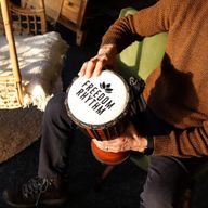 Stredný Profesionálny Djembe Bubon – Vysoký Tón – 40 cm (18 cm priemer)