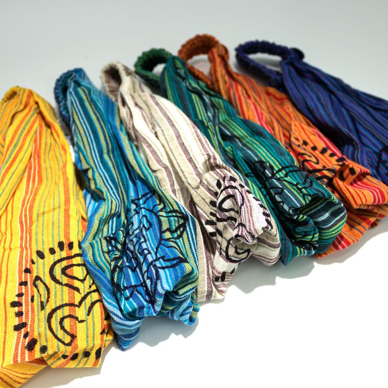 Nomad Sari – Hippie Čelenka s Blokovou Potlačou, Rôzne Dizajny (56 × 25 cm), Univerzálna Veľkosť