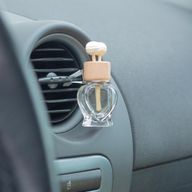 Priehľadné – Fľaštičky s Difuzérom do Auta na Mriežku Ventilácie – 8 ml – (3 rôzne vzory × 4)