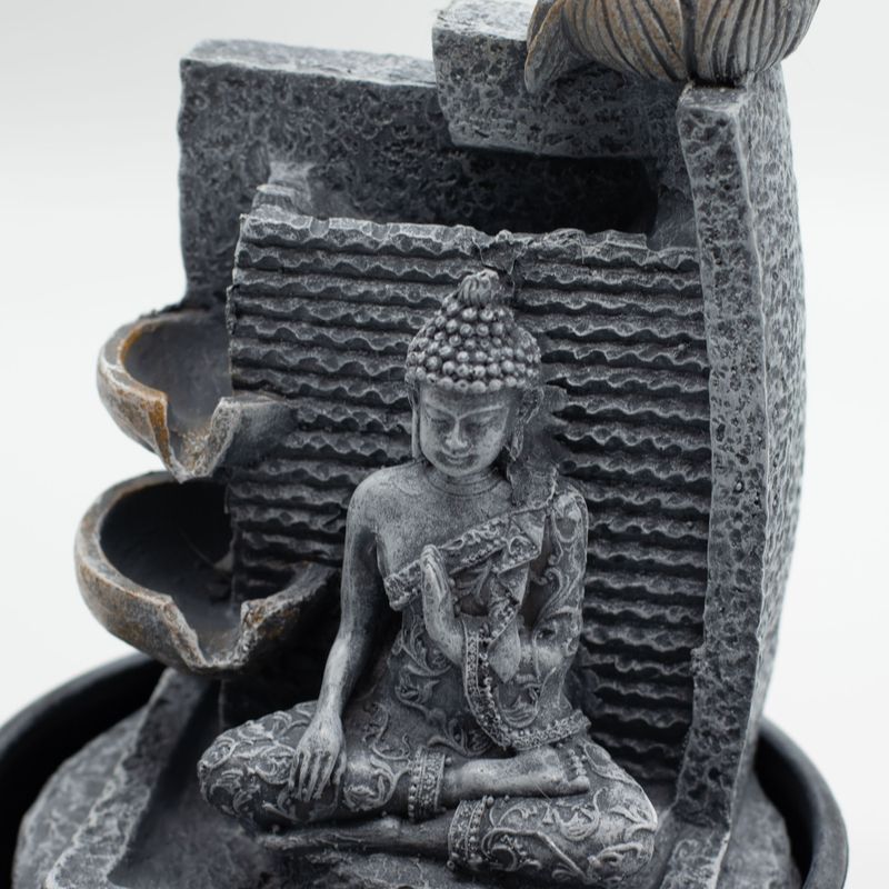 Stolová Fontána - 19x19x28cm - Budha, Kaskádovité Kvetináče s Lotosovými Kvetmi