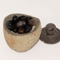 Prírodná Uzemňovacie Nádoba z Riečneho Kameňa - Stredná (cca 12x8cm)