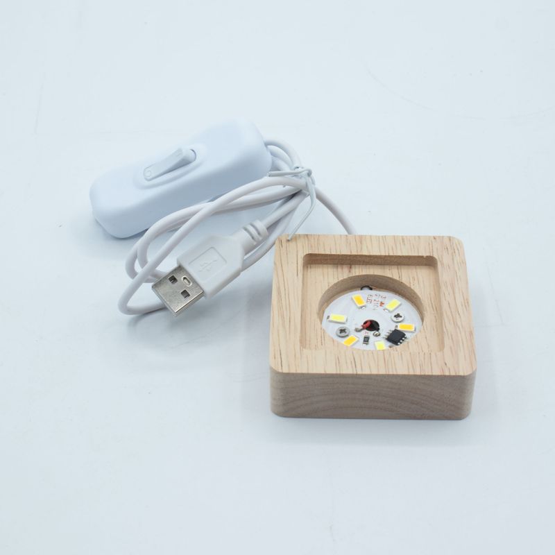 6cm Štvorcový Drevený USB LED Stojan - Studené/Teplé/Denné Svetlo