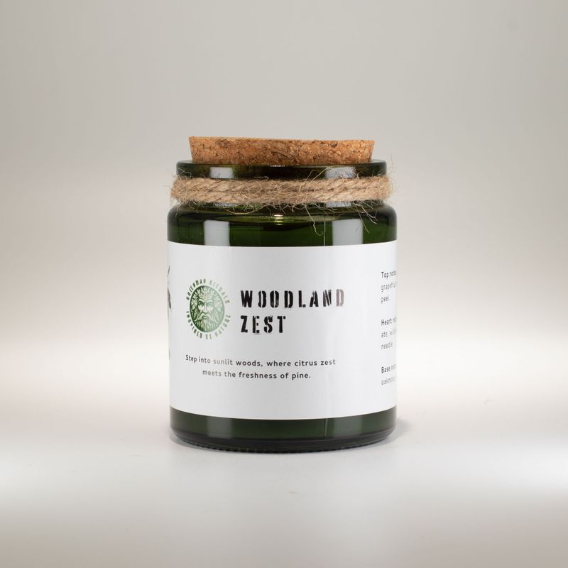 Woodwick sojová sviečka - Lesná Sviežosť