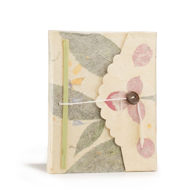 Stredný Zápisník z Lokta Papiera s Motívom Bugenviley (15 × 12 cm) – 45 Listov