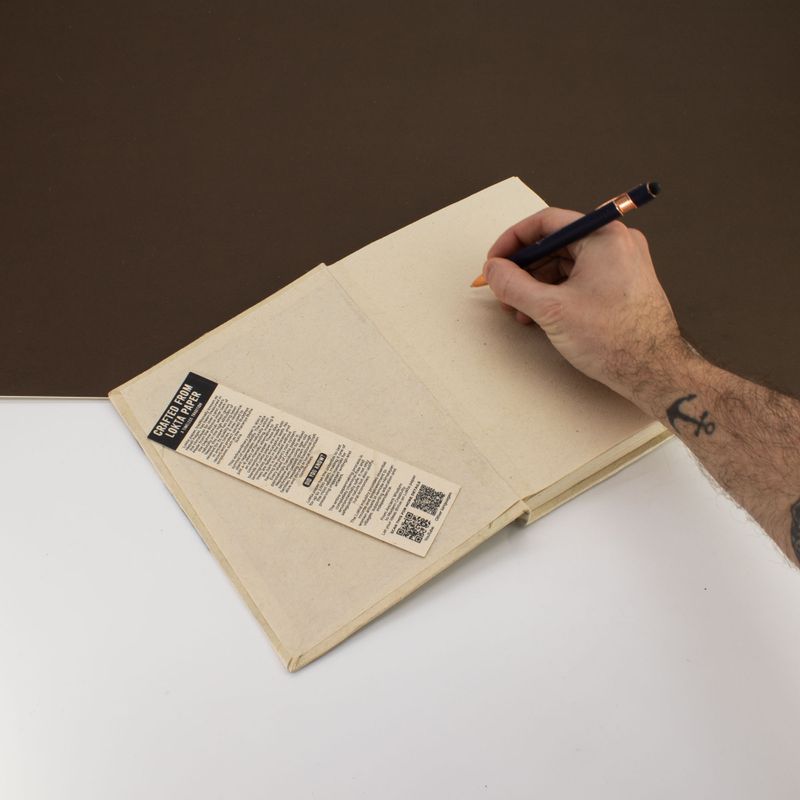 Veľký Inšpiračný Zápisník z Lokta Papiera (21 × 15 cm) – 45 Listov – „Tvoj Potenciál“ – Vrátane Záložky