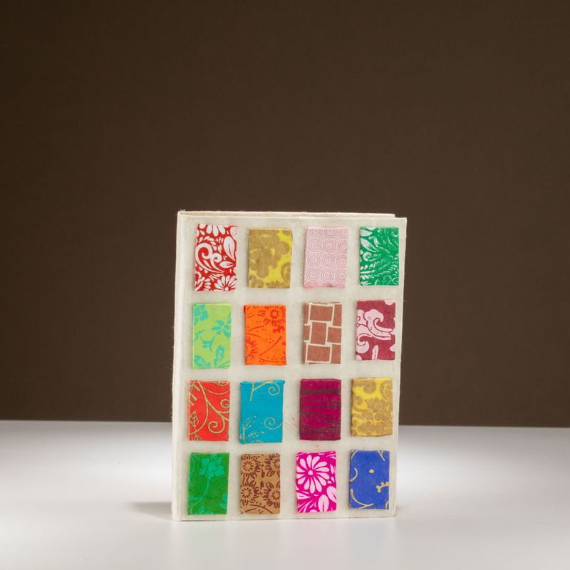 Stredný Loktový Zápisník s Motívom Mini Dlaždíc (15 × 12 cm), 45 Listov – Prírodný