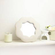 Mäkké Vlnité Zrkadlá – Kvet – Kamenná – 25,4 × 25,4 × 2,3 cm