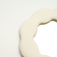 Mäkké Vlnité Zrkadlá – Kvet – Kamenná – 25,4 × 25,4 × 2,3 cm
