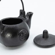 Malý litinový rituálny hrniec s päťuholníkom 8x8x10 cm