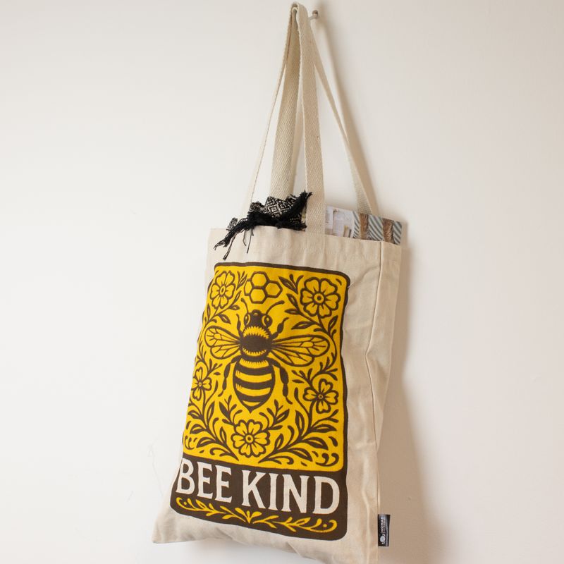 Ikonická Základná Taška - Buď láskavý (42x30 cm) - Prírodná 10oz
