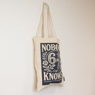 Ikonická Základná Taška - Nobody Knows 67 (42x30 cm) - prírodná 10oz