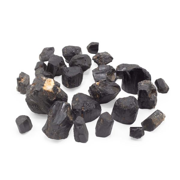 Minerálne vzorky - masívny turmalín, približne 1,5 kg (približne 10–15 kusov)