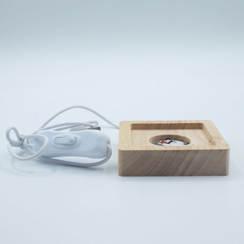 8 cm Štvorcový Drevený USB LED Stojan - Viacfarebný