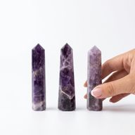 Drahokamové šesťstranné obeliskové špičky približne 11 cm - ametyst