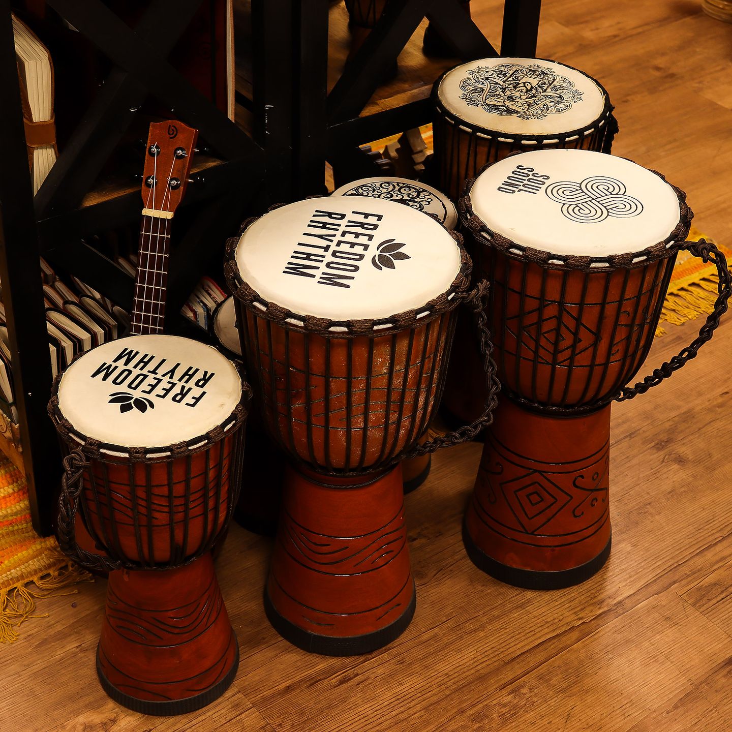 Veľkoobchodné Djembe a Šamanské Bubny