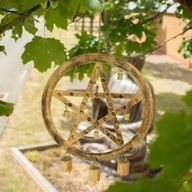 Indické zvončeky - železný pentagram so kravskými zvonmi - 25x49cm