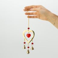 Indické zvončeky - mosadz s rubínovo sklenenými srdcovými korálkami - 3 zvony - 6,5x24 cm