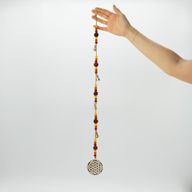 Indické zvončeky - mosadzový Kvet Života so Rudraksha korálkami na šnúre - 6×63 cm