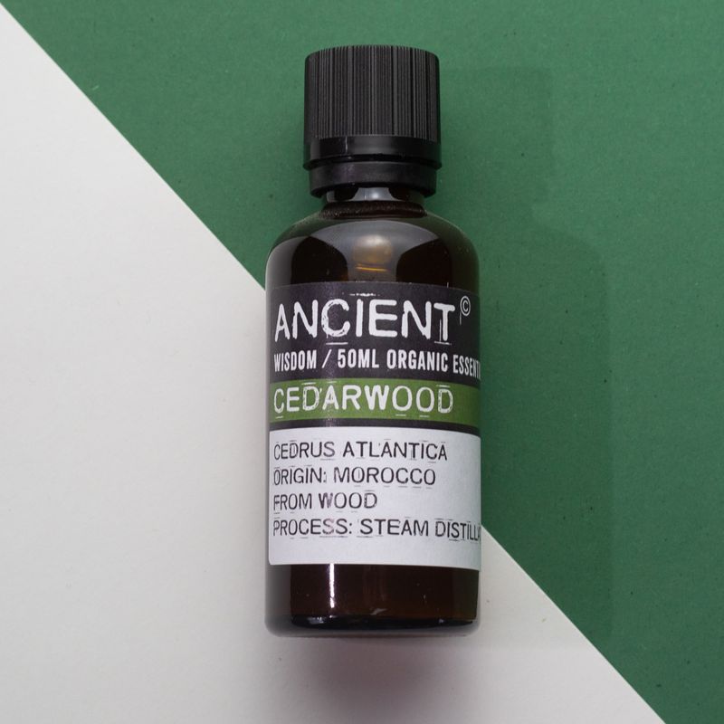 Organický esenciálny olej zo cedrového dreva Atlas 50 ml