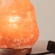 Kvalitná prírodná solná lampa - a základňa cca 2-3 kg